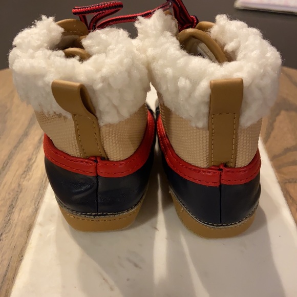 Baby Gap 3-6m Winter Boots - Picture 3 of 4